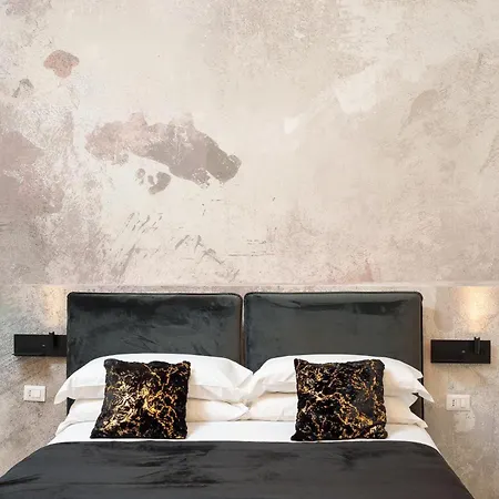 Ortigia Boutique Palace Aparthotel *